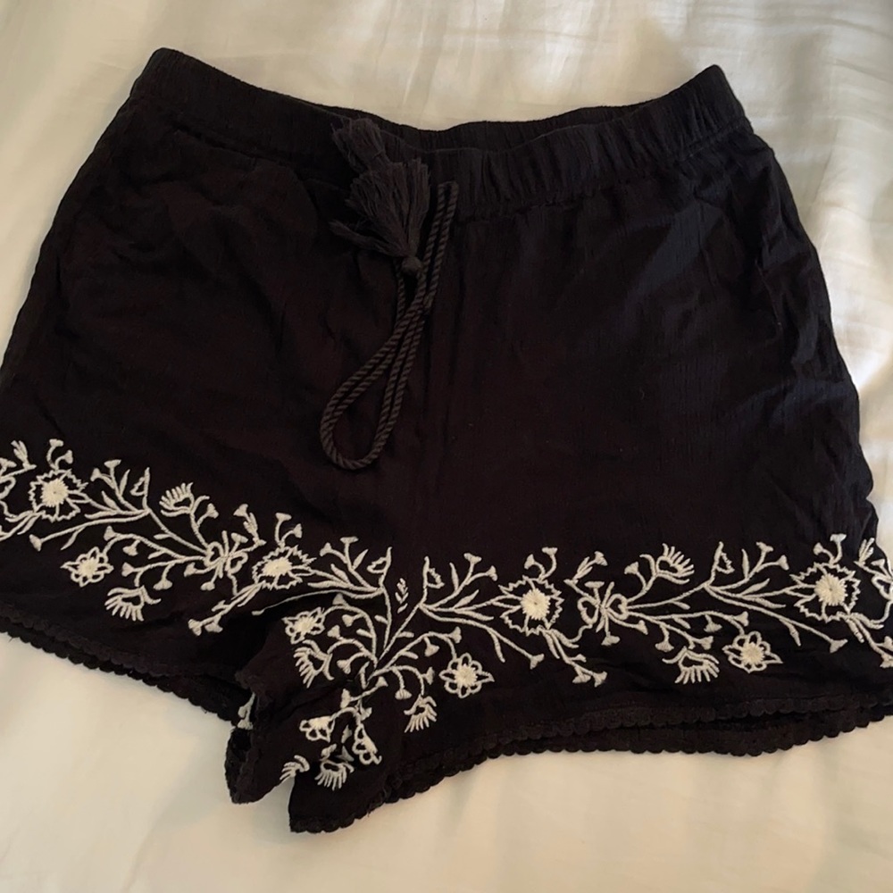 LA HEARTS Summer shorts.